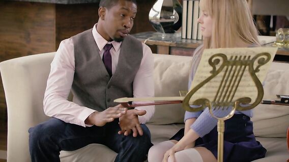 Секс негра с виолончелисткой