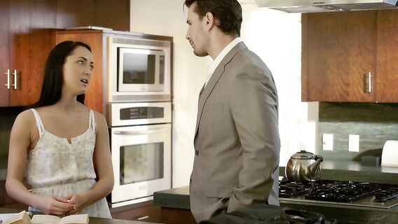 Анальный секс с няней за деньги