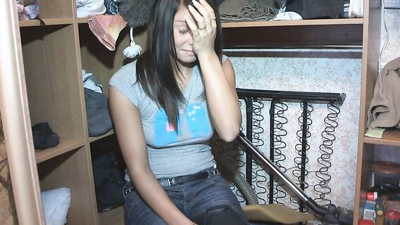 Ревнивая русская девушка мстит парню за измену