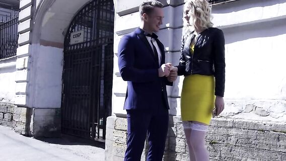 Рожденная трахаться и наученная соблазнять