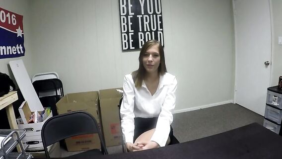 Отсосала и трахнулась ради работы